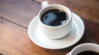 Sebuah penelitian menunjukkan jika mengonsumsi segelas kopi per hari bisa menurunkan risiko diabetes tipe 2 hingga lebih dari 10 persen. Asal kopi tidak dikonsumsi dengan gula atau susu. Foto: Istock