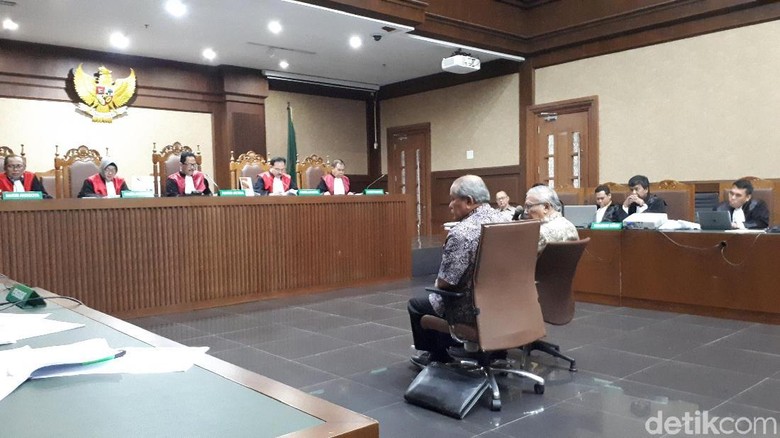 Eks Pejabat BI Ungkap Penyimpangan BLBI yang Dilakukan BDNI Eks Pejabat BI Ungkap Penyimpangan BLBI yang Dilakukan BDNI