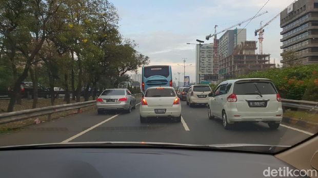 Hari Pertama Masuk Kerja, Lalin Bekasi-Jakarta Belum Sepadat Biasanya