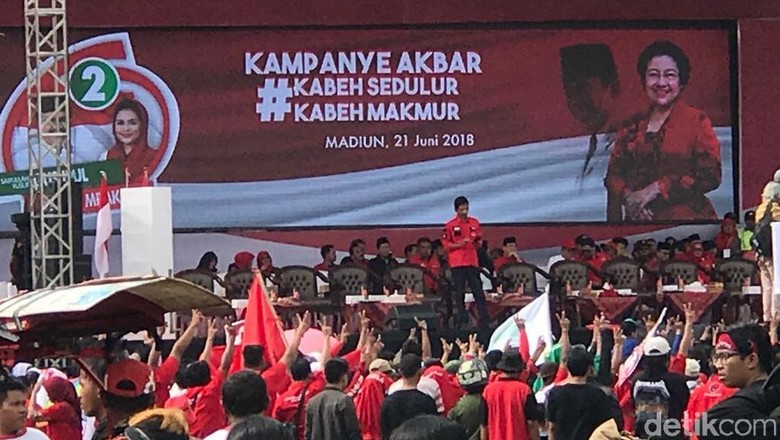 Kampanye di Madiun, Wasekjen PDIP: Gus Ipul-Puti Pilihan Rakyat Kampanye di Madiun, Wasekjen PDIP: Gus Ipul-Puti Pilihan Rakyat