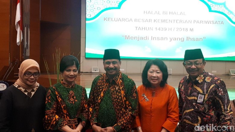 Foto: Halal Bi Halal Kementerian Pariwisata di Jakarta (Afif Farhan/detikTravel) Foto: Halal Bi Halal Kementerian Pariwisata di Jakarta (Afif Farhan/detikTravel)