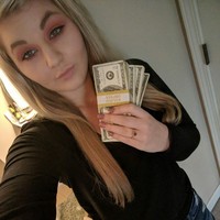 Sejak video yang diunggah di Facebook itu viral, sosok Lynn Lew menjadi terkenal. Di akun Facebook-nya, ia pernah mengadakan giveway untuk para pengikutnya. Foto: Facebook Lynn Lew