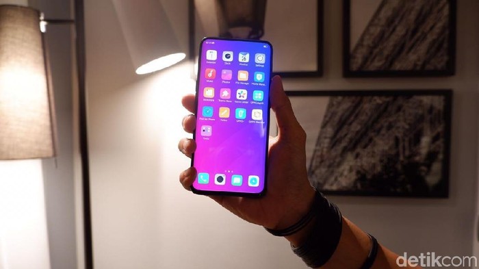 Oppo Find X. Foto: detikINET/Adi Fida Rahman Oppo Find X. Foto: detikINET/Adi Fida Rahman