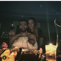 Saat ini Rui Patricio telah menikah lagi dengan wanita cantik bernama Vera Ribeiro. Keduanya dikaruiniai dua orang anak, laki-laki dan perempuan. Foto: Instagram