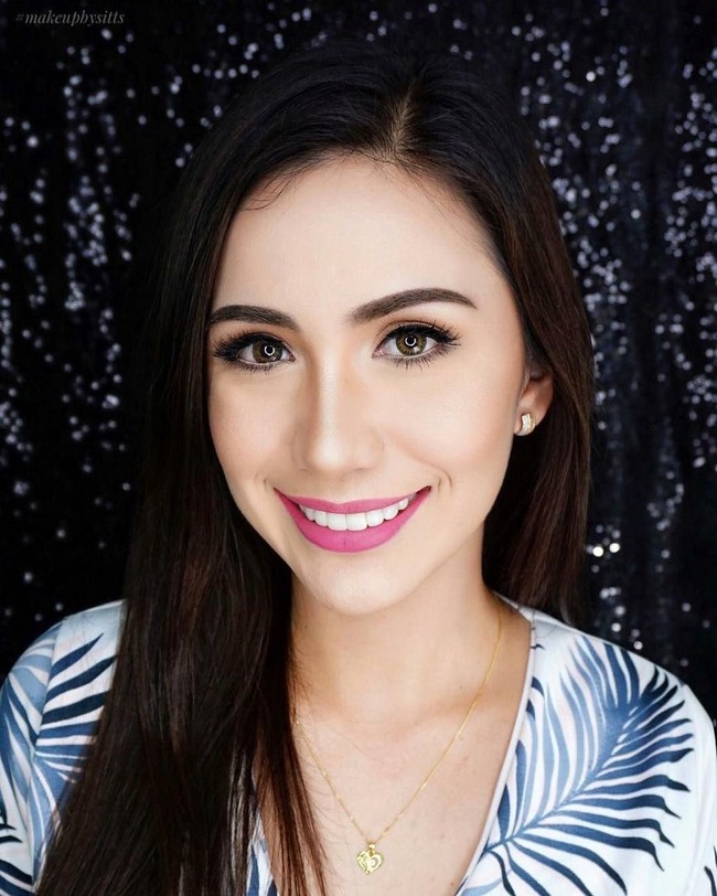 Sofia Loren Deliu adalah polisi asal Filipina yang diangkat menjadi salah satu pengawal presiden Rodrigo Duterte. Selain karena prestasinya, ia dikenal publik karena pesonanya yang cantik. Foto: Instagram Sofia Loren Deliu