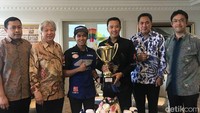 Mendapat apresiasi dan dukungan dari pemerintah Indonesia membuat Galang Hendra semakin terpacu untuk memberikan prestasi terbaik di sisa balapan WSSP300. Terutama seri berikutnya di Sirkuit Misano Italia, semoga bisa meraih podium kembali. Hal ini sangat realistis mengingat saat balapan di Ceko kemarin motor Yamaha YZF-R3 tunggangannya sangat kompetitif dan Sirkuit Misano seperti “Home Race” karena beberapa kali Galang dididik di Master Camp VR46 Academy dan selalu menjadi peserta terbaik.