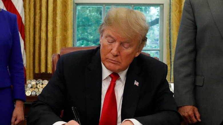 Rusia Khawatirkan Rencana Trump Bentuk Pasukan Antariksa Rusia Khawatirkan Rencana Trump Bentuk Pasukan Antariksa
