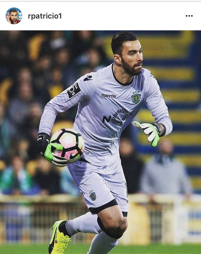 Rui Patricio yang baru saja bergabung dengan klub Liga Inggris, Wolverhampton, merupakan pemain berusia 30 tahun. Dia memiliki tinggi badan menjulang yaitu 190 cm, sehingga cocok bermain sebagai kiper. Foto: Instagram