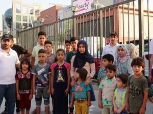 Viral Anak-anak Yatim Piatu Ditolak Masuk Mal Mewah di Irak