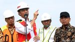 Gaya Jokowi Tinjau Proyek Runway 3 Bandara Soetta