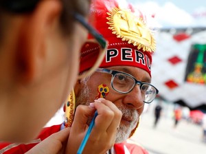 Perjalanan Panjang Fans Peru untuk Nyanyikan Lagu Kebangsaan di Tanah Asing