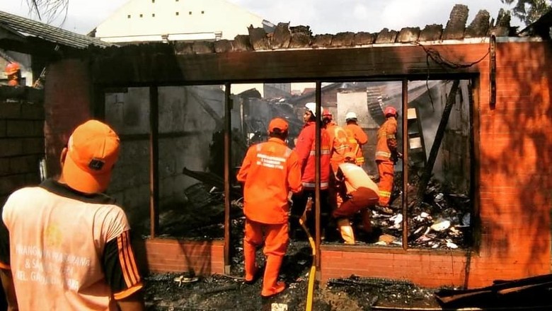 Rumah di Gandaria yang Terbakar PAUD, Diduga Akibat Gas Bocor Rumah di Gandaria yang Terbakar PAUD, Diduga Akibat Gas Bocor