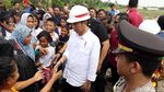 Gaya Jokowi Tinjau Proyek Runway 3 Bandara Soetta