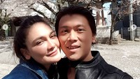 Luna Maya dan Reino Barack memang diketahui menjalin hubungan asmara. Foto: Dok. Instagram/lunamaya