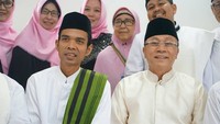 Ditilik di akun Instagramnya, Zulkifli juga sering mengunggah fotonya bersama Ustaz Abdul Somad. Dalam salah satu unggahannya itu dia sempat menyesalkan akun instagram Somad yang sempat di-suspend 25 April 2018 lalu. (Foto: dok instagram Zulkifli Hasan)