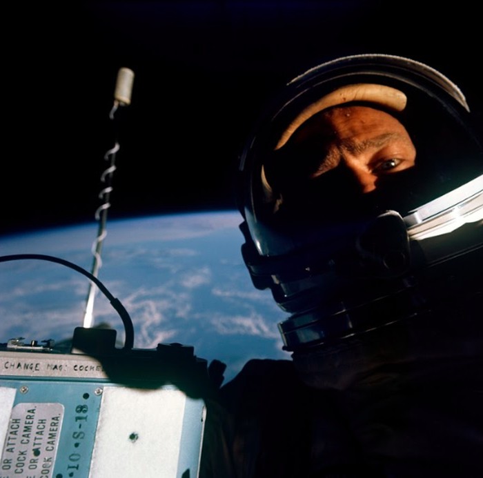 Buzz Aldrin selfie di antariksa. Foto: istimewa Buzz Aldrin selfie di antariksa. Foto: istimewa