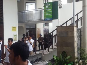 Video: Penjagaan Ketat Sidang Vonis Aman Abdurrahman