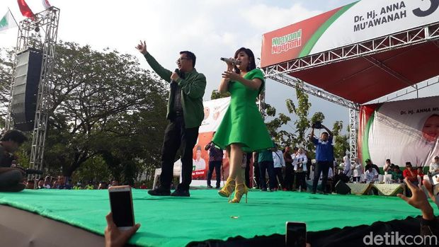 Menpora Ramaikan Kampanye Akbar Paslon 3 Pilbup Bojonegoro