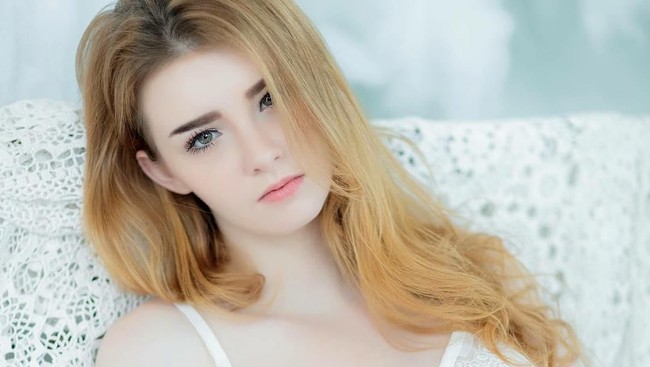 Jessie merupakan model berparas menawan asal Donegal, Irlandia yang pindah ke Bangkok sejak kecil. Ia pun punya jutaan penggemar sejak menjadi model. Foto: Instagram