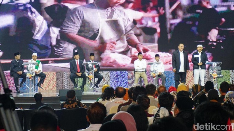 Sudrajat Rayu Perempuan Jabatan Politik, Dedi: Jangan Poligami Sudrajat Rayu Perempuan Jabatan Politik, Dedi: Jangan Poligami