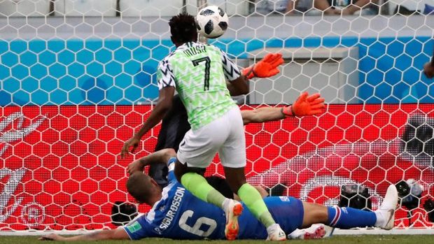 Nigeria tak mau terlalu memaksakan penguasaan bola jika tak membantu melahirkan banyak peluang. (