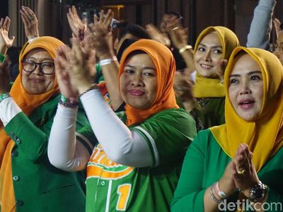 Begini Aksi 4 Pendukung Paslon Pilgub Jabar di Debat Final