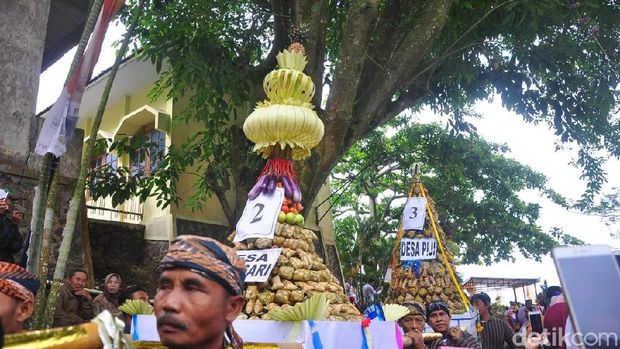 Parade Sewu Kupat di Kudus.