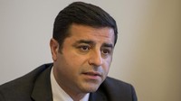 Selahattin Demirtas (45) menjadi capres untuk Partai Demokratik Rakyat (HDP). Antara tahun 2014-2018, Demirtas menjabat Wakil Ketua HDP. (Foto: Anadolu Agency)
