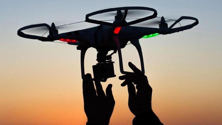 Dua Penerbangan di Dubai Terpaksa Dialihkan karena Drone Dua Penerbangan di Dubai Terpaksa Dialihkan karena Drone