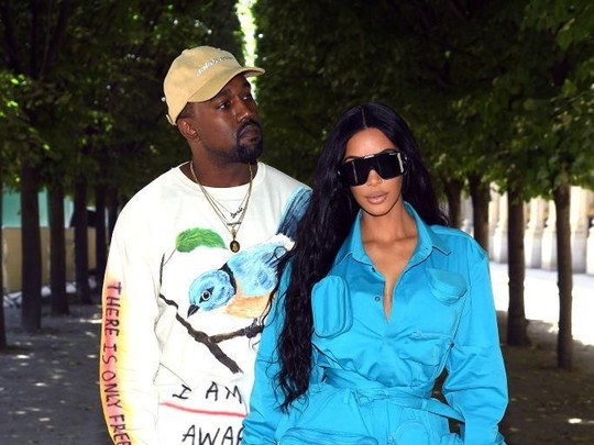 Tajirnya Kebangetan, Ini Deretan Kado Mewah Kanye untuk Kim Kardashian Tajirnya Kebangetan, Ini Deretan Kado Mewah Kanye untuk Kim Kardashian