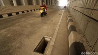Pada kasus sebelumnya, diketahui sekitar 16 penutup lubang gorong-gorong di sisi kiri jalan underpass Mampang-Kuningan yang mengarah ke Ragunan hilang. Namun kali ini, diketahui ada 6 penutup lubang gorong-gorong yang hilang.
