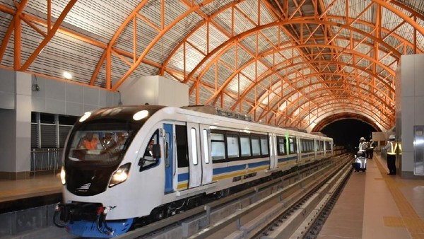 Penampakan LRT Palembang yang Disebut Prabowo Kemahalan