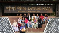 Ini adalah salah satu objek wisata budaya yang sayang untuk dilewatkan. Adalah Kampung Naga, letaknya ada di Desa Neglasari, Kecamatan Salawu, Kabupaten Tasikmalaya (Angga Purwancara/Istimewa)