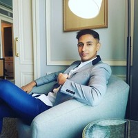 Memiliki darah Timor Leste, Dillah memiliki kulit eksotis dan hidung mancung. Ia pun memiliki banyak fans di media sosial. Foto: instagram/Dillah Daesslow