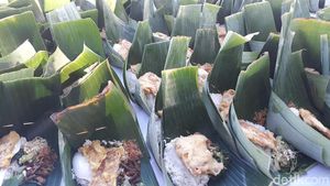 Ini 16.825 Pincuk Nasi Pecel Gratis yang Pecahkan Rekor MURI
