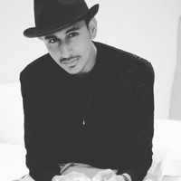 Memiliki ibu tiri seorang artis, banyak netizen yang menyarankan Dillah Daesslow untuk jadi artis juga. Ia dianggap punya paket komplit untuk jadi orang terkenal. Foto: instagram/Dillah Daesslow