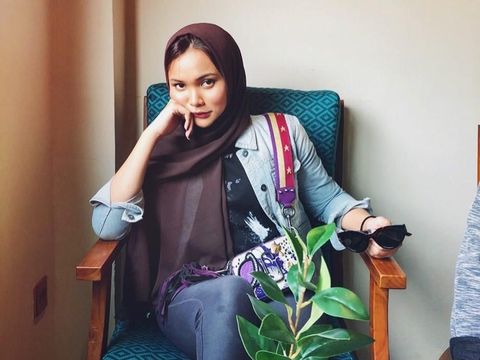Cerita Youtuber Cantik Lepas Hijab, Nggak Nyangka Ini Alasannya