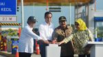 Berkemeja Putih, Jokowi Resmikan Tol Gempol-Pasuruan Seksi II