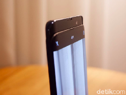 Kencan Singkat dengan Oppo Find X Glacier Blue