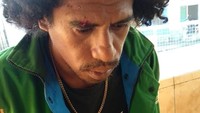 Konstantinus Andi Putra (35) mengaku sebagai pemandu wisata untuk mengantar korban berinisial NDL. Saat itu pelaku mengantar korban ke lokasi air terjun Cunca Wulan di Labuan Bajo. Dalam perjalanan pulang, pelaku menjalankan modusnya dengan menakuti dan mengancam korban akan diperkosa bersama teman-temannya. Intimidasi pelaku membuat korban menyerah.  (Foto: Dok. Istimewa)