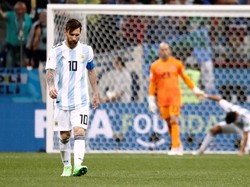Messi cuma melepaskan satu tembakan di sepanjang pertandingan, itu pun tak tepat sasaran. Foto: Murad Sezer/Reuters