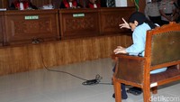 Aman Abdurrahman menurut majelis hakim terbukti menggerakkan teror bom Gereja Oikumene di Samarinda pada 13 November 2016; bom Thamrin pada Januari 2016, bom Kampung Melayu pada 24 Mei 2017, penusukan polisi di Sumut tanggal 25 Juni 2017, serta penembakan polisi di Bima pada 11 September 2017.