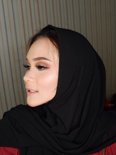 Cerita Youtuber Cantik Lepas Jilbab Nggak Nyangka Ini 