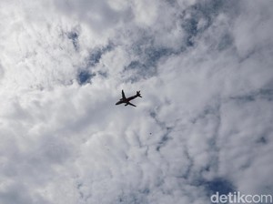 Instruksi Jokowi, Kemenhub Larang Maskapai Terbangi China