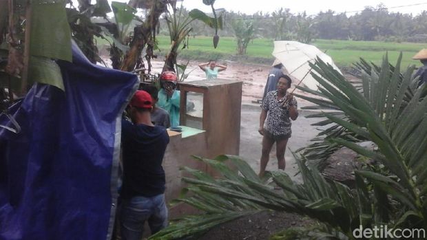 banjir bandang banyuwangi banjir bandang di banyuwangi rusak sawah dan destinasi wisata banjir bandang banyuwangi banjir bandang di banyuwangi rusak sawah dan destinasi wisata