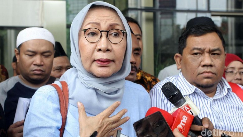 Polisi akan Cek Duit Oplas Ratna Sarumpaet di Rekening Bantuan Toba Polisi akan Cek Duit Oplas Ratna Sarumpaet di Rekening Bantuan Toba
