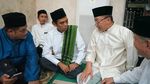 Potret Kedekatan Zulkifli Hasan dan Ustaz Somad