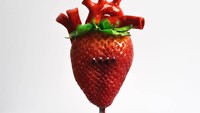 Sweetheart, tulis Sheiku. Iya sih manis, terbuatnya aja dari buah strawberry. Foto: Instagram sheiku
