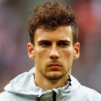Dari Jerman, ada pemain muda Leon Goretzka. Gelandang tim Der Panzer yang baru berusia 22 tahun ini menumbuhkan sedikit jenggot di ujung dagunya. Foto: Getty Images