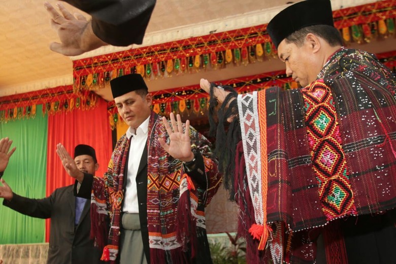Datangi Dewan Adat Tapanuli Selatan, Cawagub Ijeck Janjikan Ini Datangi Dewan Adat Tapanuli Selatan, Cawagub Ijeck Janjikan Ini